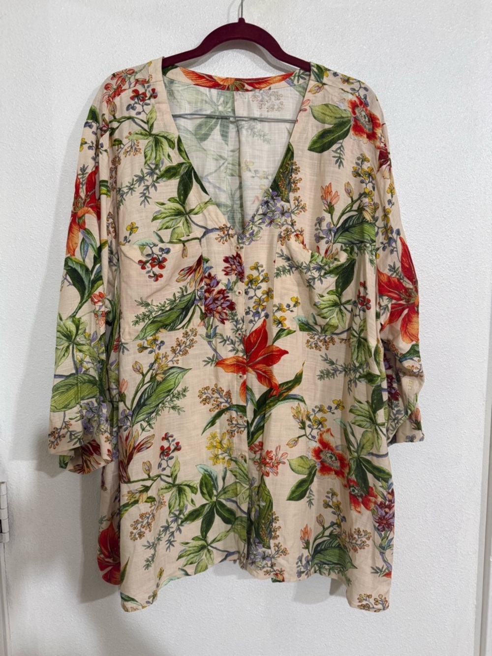 Frapp  Floral V-Neck Tunic Top in Cream, red & Green Flowers womans plus size 28
